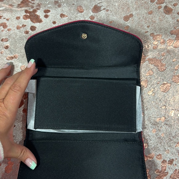 New in package fushia and gold wallet - Picture 2 of 4